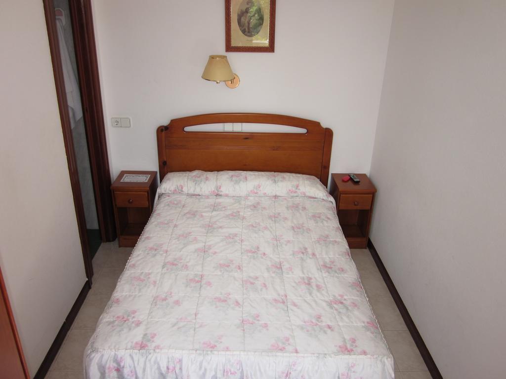 Habitaciones Lopez Azcona Noja Room photo